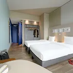 Hotel Ibis Budget Center 2*