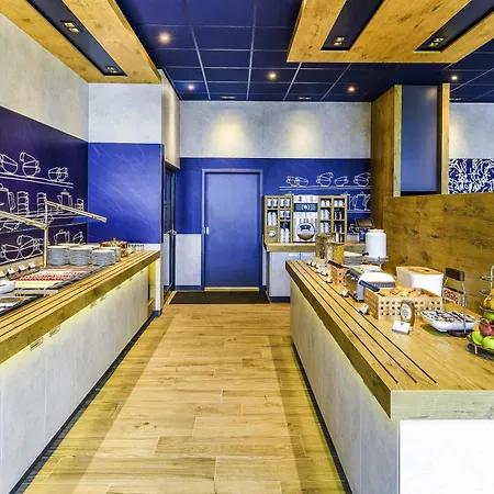 Ibis Budget Center Отель