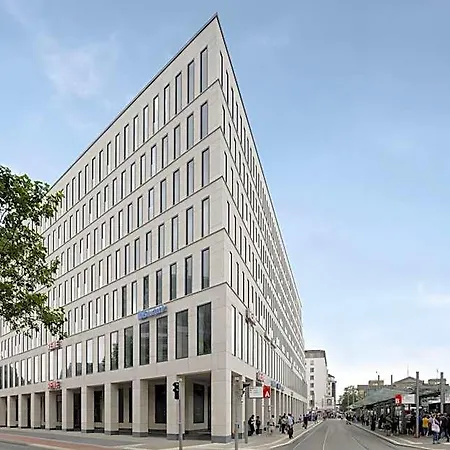 Ibis Budget Center