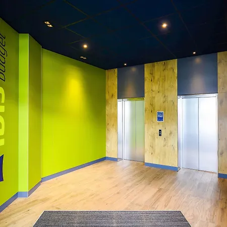 Ibis Budget Center 2*