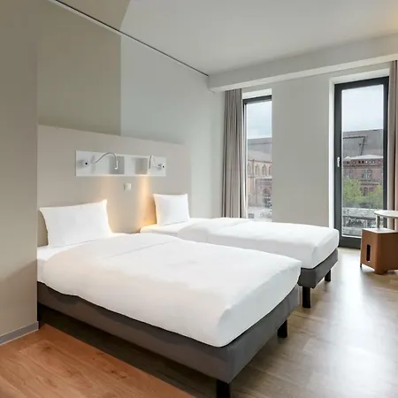 Ibis Budget Center מלון