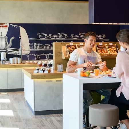 Отель Ibis Budget Center 2*