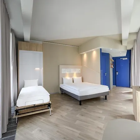 Отель Ibis Budget Center 2*