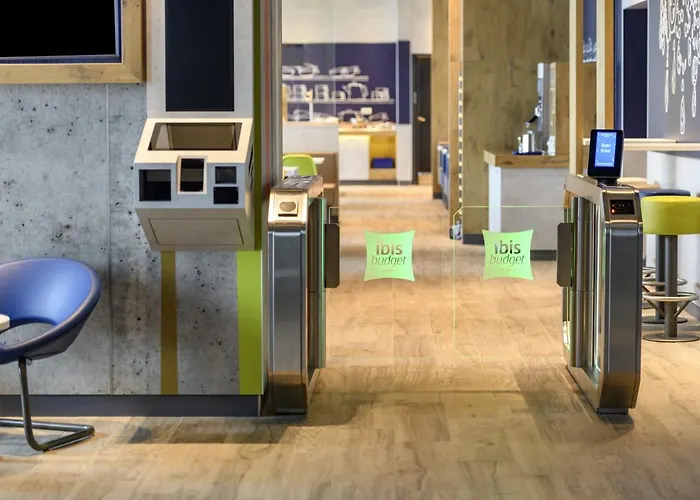 Hotel Ibis Budget Center 2*