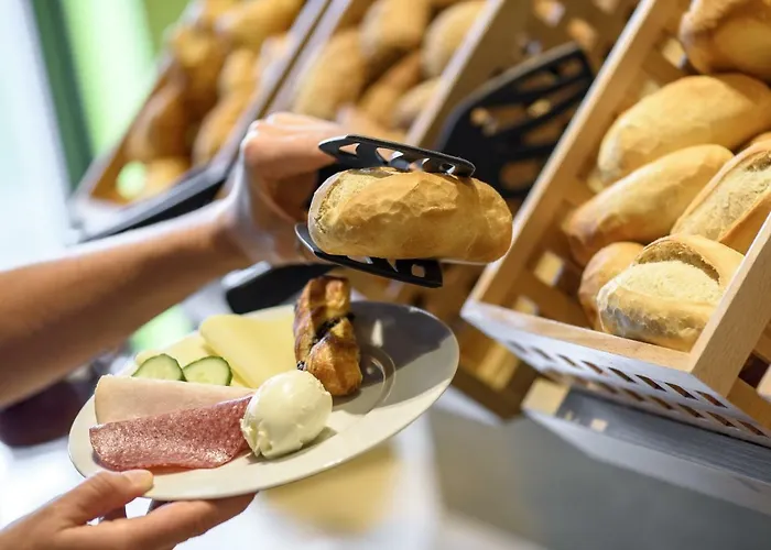 Hotel Ibis Budget Center 2*