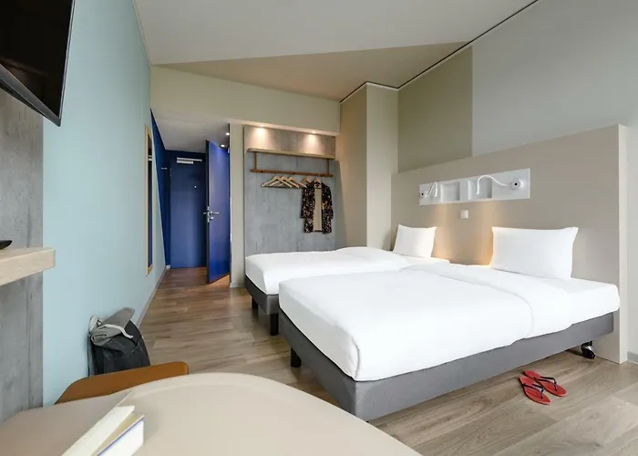 Hotel Ibis Budget Center 2*